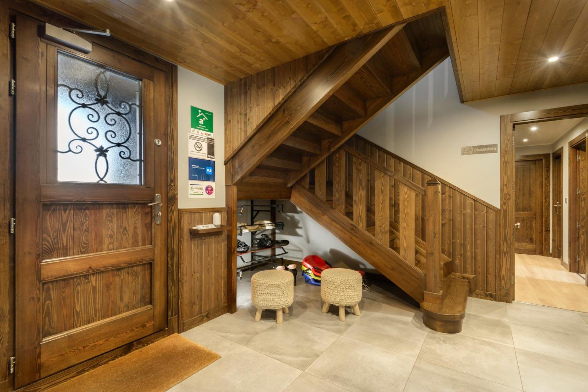 Casa Otal Apartment Jaca Ngoại thất bức ảnh
